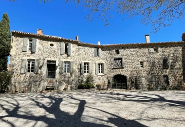 Vue de devant du château