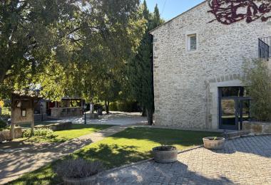 Domaine réceptif avec gîtes proche de la mer Méditerranée 