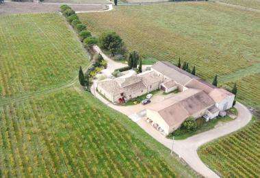 Vue domaine viticole bio à vendre cotes du rhone villages