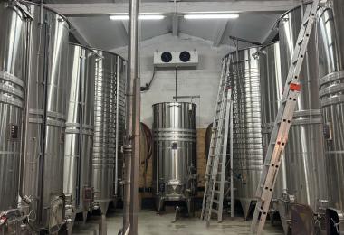 cave domaine viticole bio aop ventoux à vendre