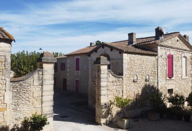 Domaine viticole à vendre Cotes du Rhone Costieres de Nimes 2