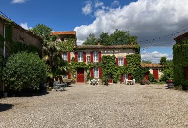 a-vendre-propriété-avec-gîtes-et-piscine-en-Languedoc