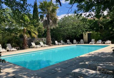 à-vendre-propriété-en-Languedoc-avec-piscine-gîtes-et-salle-de-reception