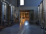 La cave de vinification du domaine viticole Bio en AOP Languedoc